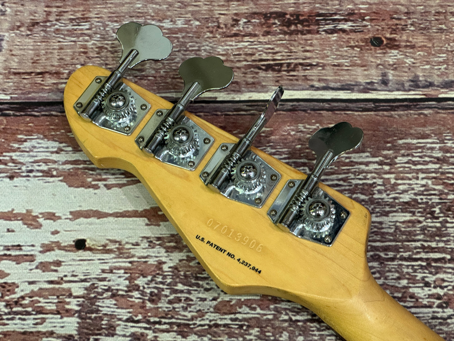 Peavey Foundation USA made bass