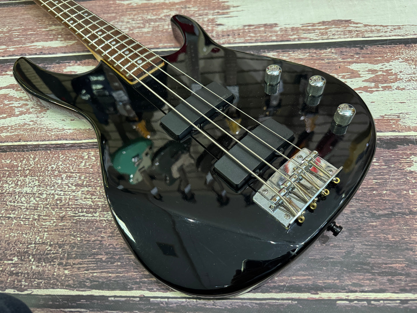 Peavey Foundation USA made bass