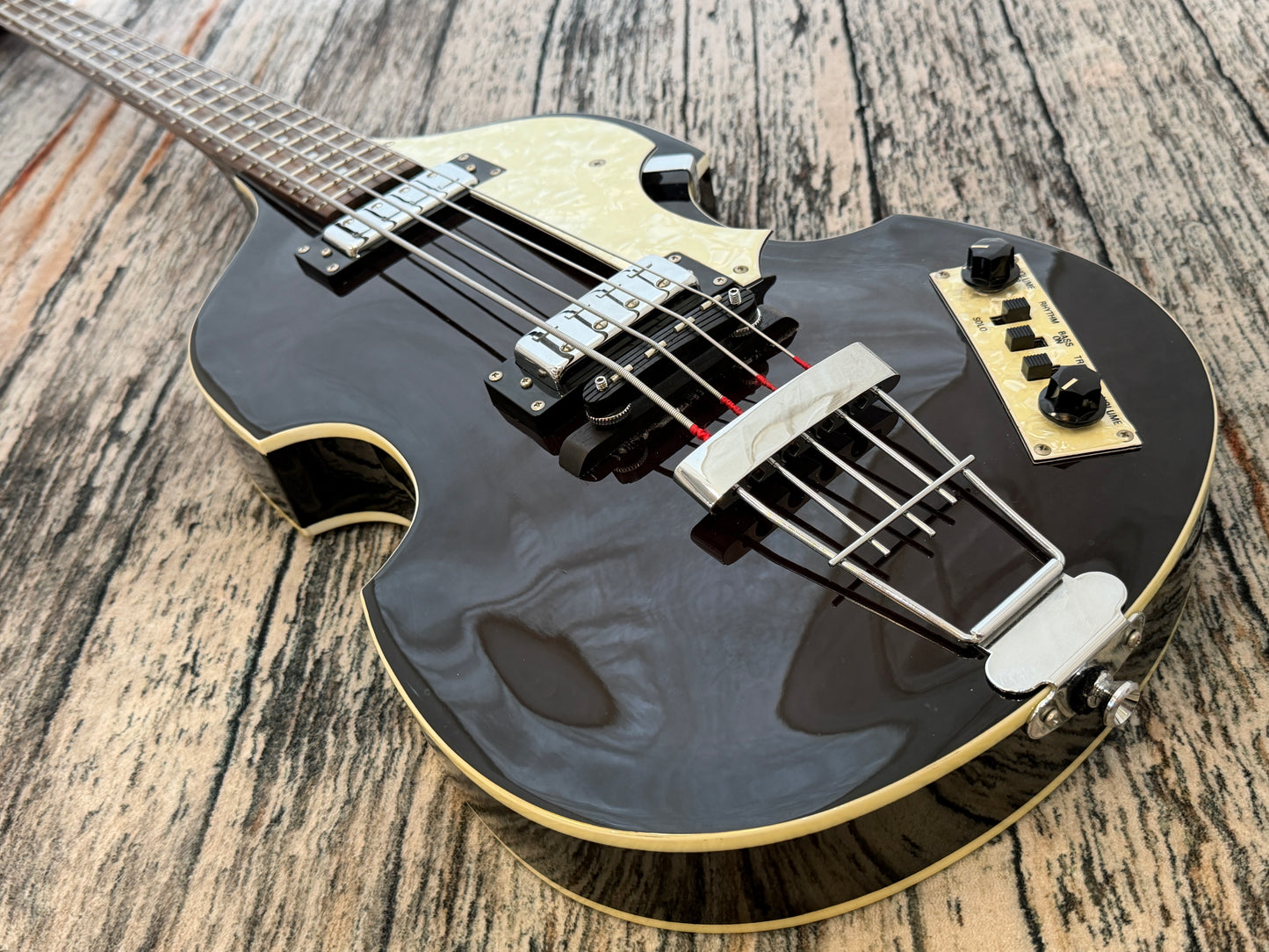 Hofner Icon B-Bass - Black Violin bass with hard case
