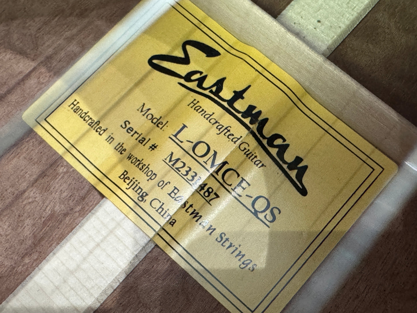 Eastman L-OMCE-QS Luthier series with hard case - ex-demo