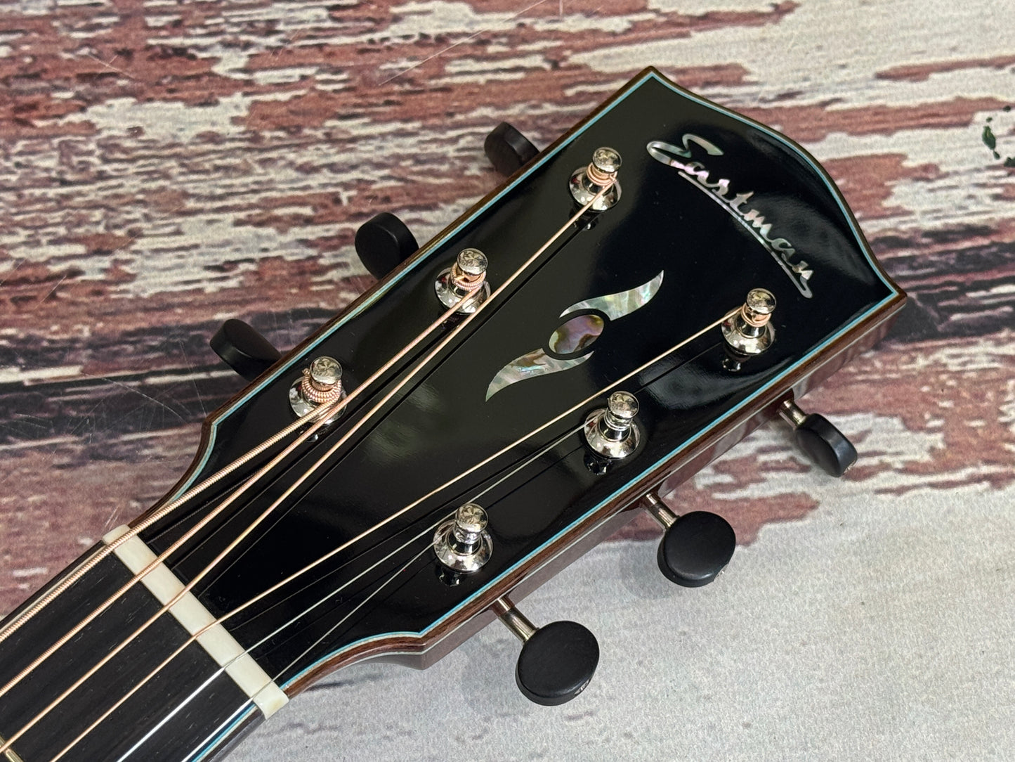 Eastman L-OMCE-QS Luthier series with hard case - ex-demo