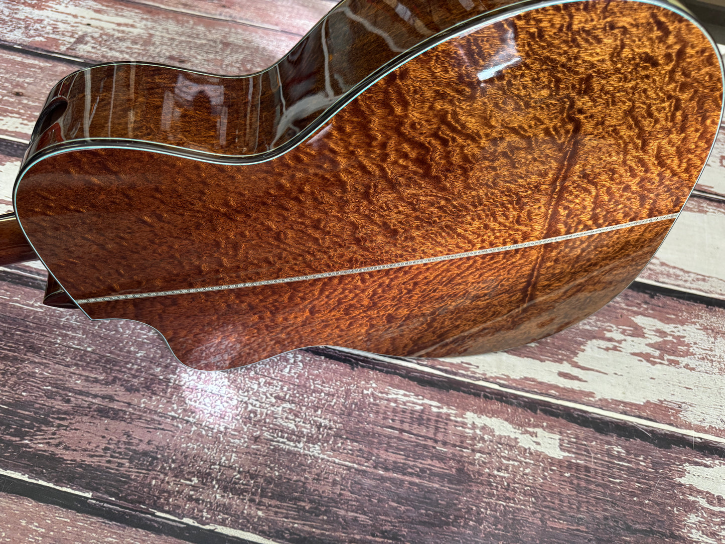 Eastman L-OMCE-QS Luthier series with hard case - ex-demo