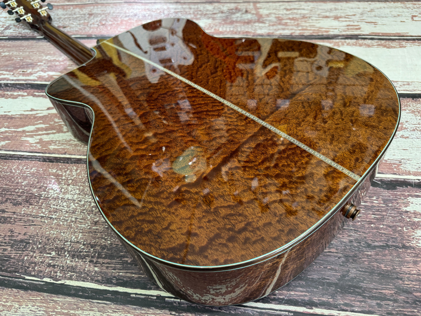 Eastman L-OMCE-QS Luthier series with hard case - ex-demo