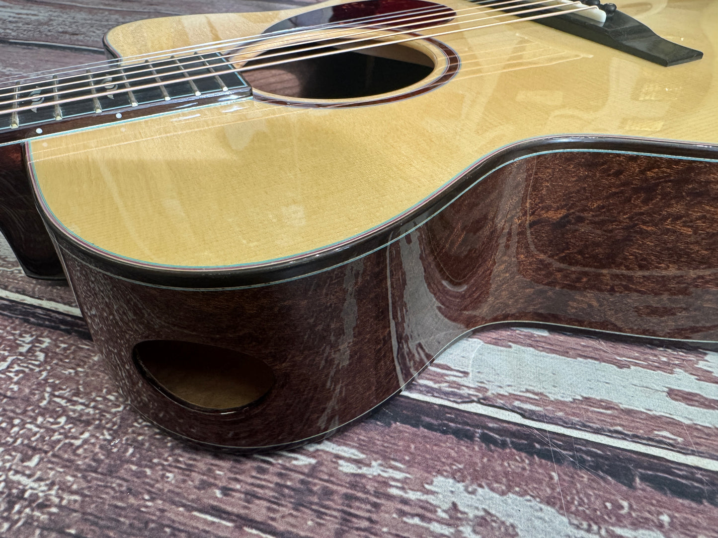 Eastman L-OMCE-QS Luthier series with hard case - ex-demo