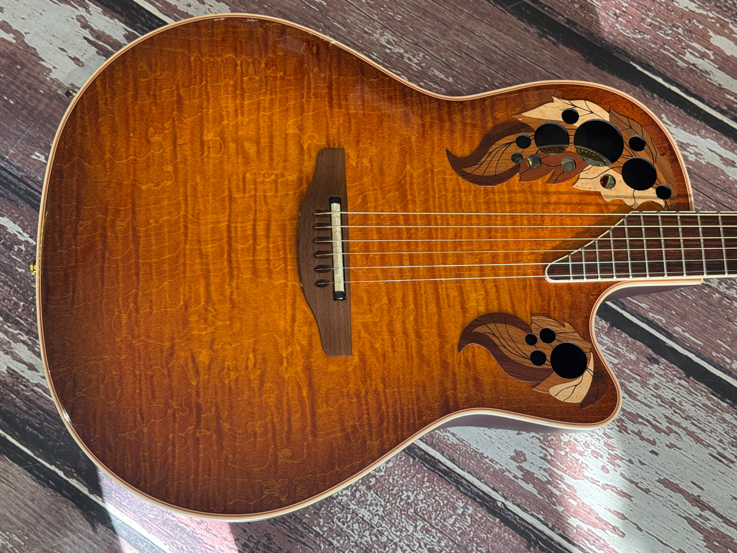 Ovation USA Collectors Series 1998 with Original case