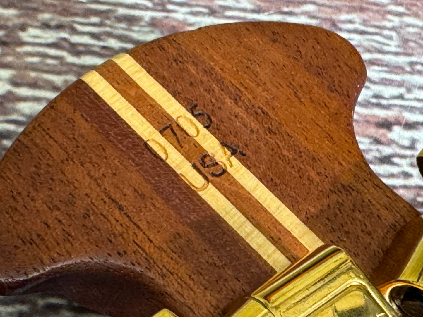 Ovation USA Collectors Series 1998 with Original case