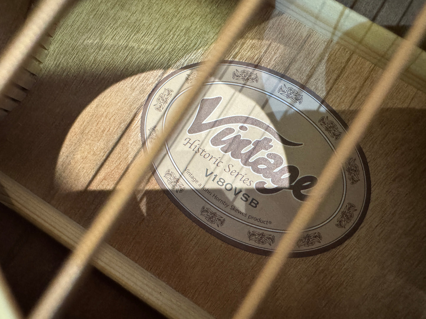 Vintage V180 vintage sunburst parlour acoustic