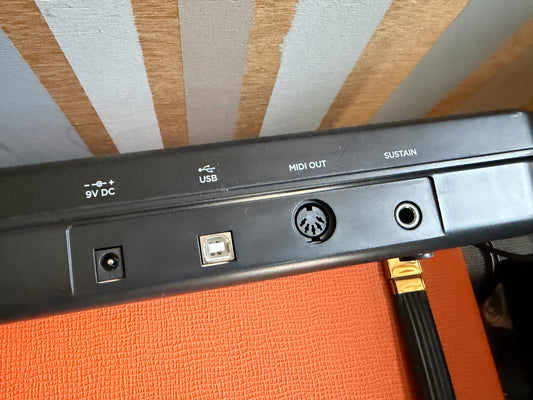 Alesis Q25 (Pre-owned)