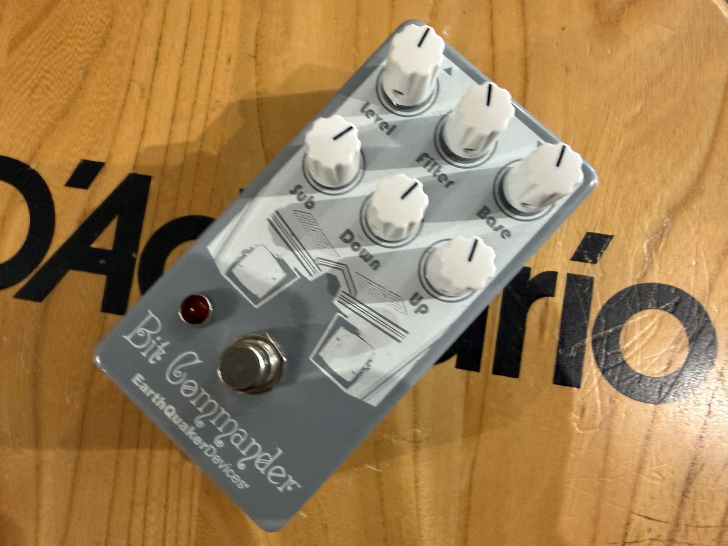 Earthquaker Devices Bit Commander Analog Octave Synth V2 (Pre-owned)