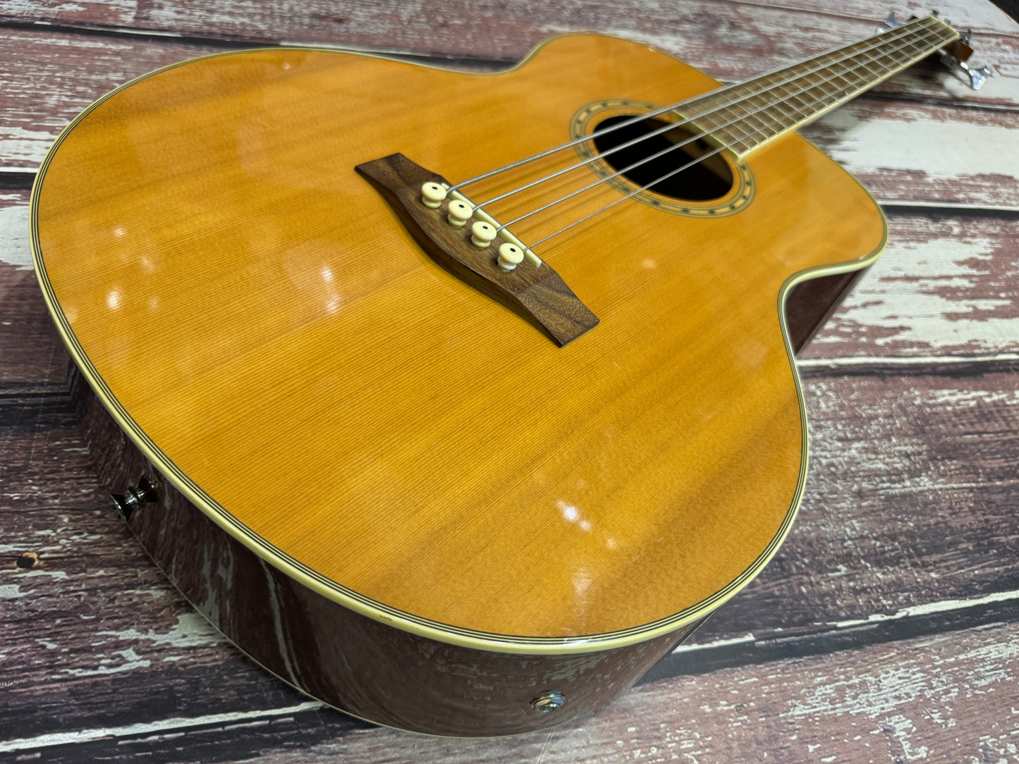 Woodstock electro acoustic bass