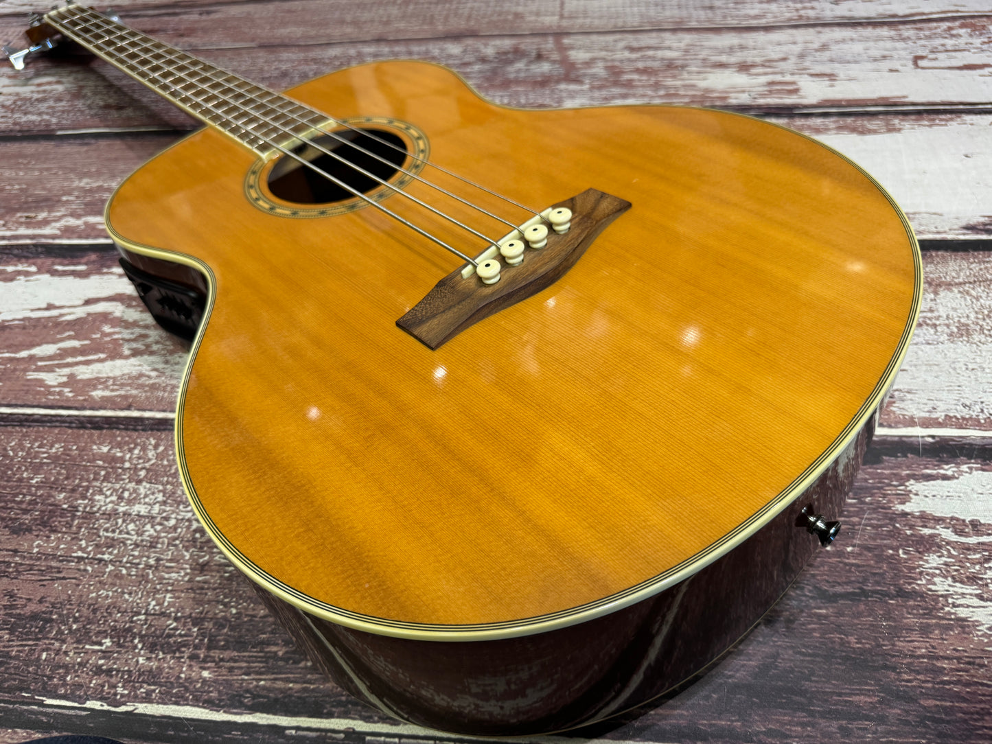 Woodstock electro acoustic bass