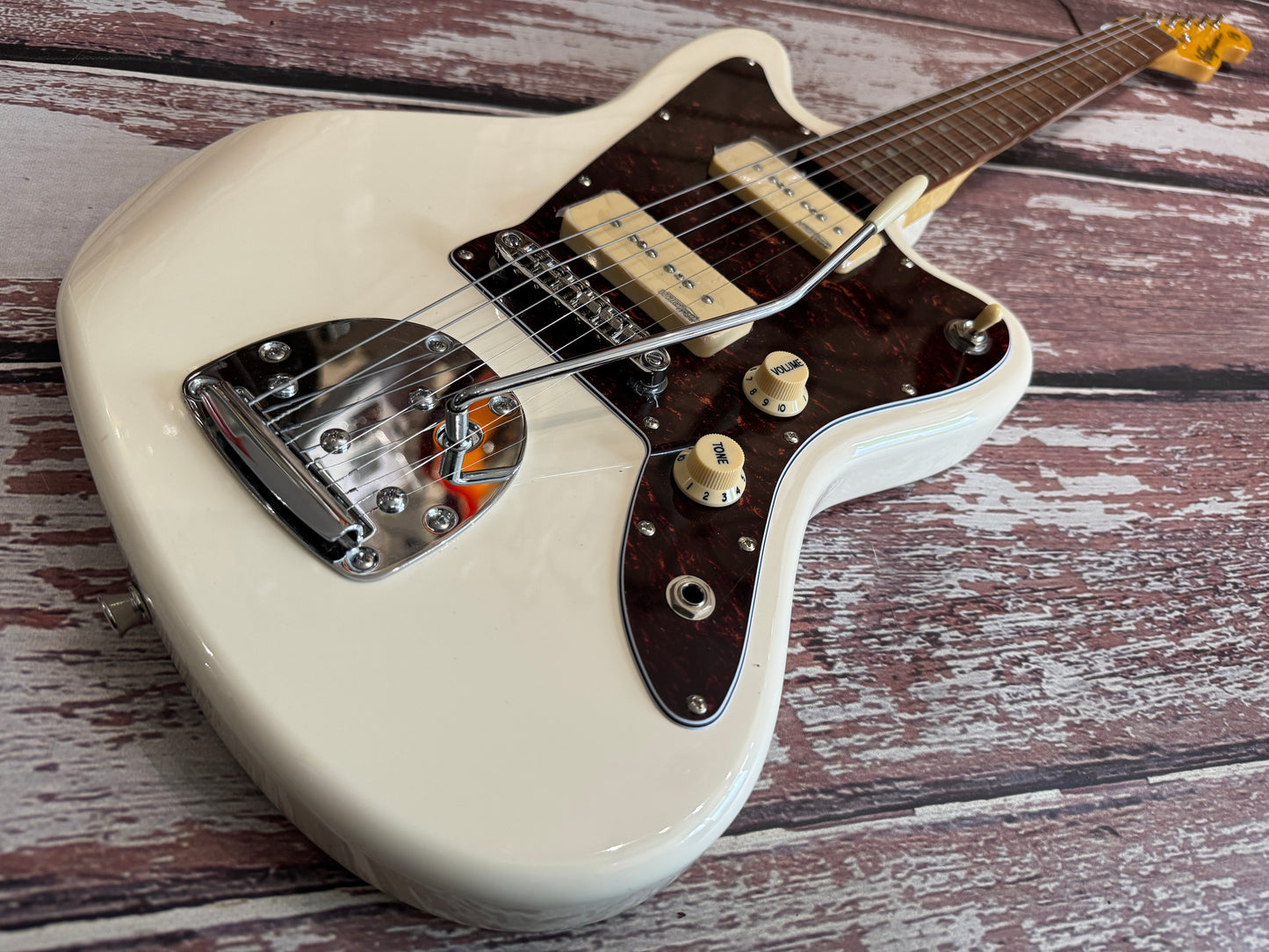 Vintage V65 Offset Vintage White RRP £399