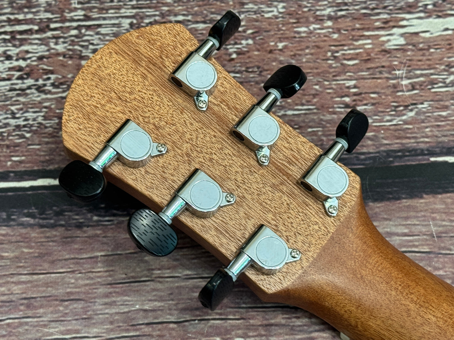 Guitar-Uke - small guitar type thing! Electro acoustic