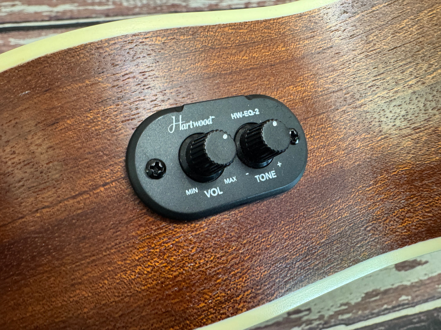 Guitar-Uke - small guitar type thing! Electro acoustic