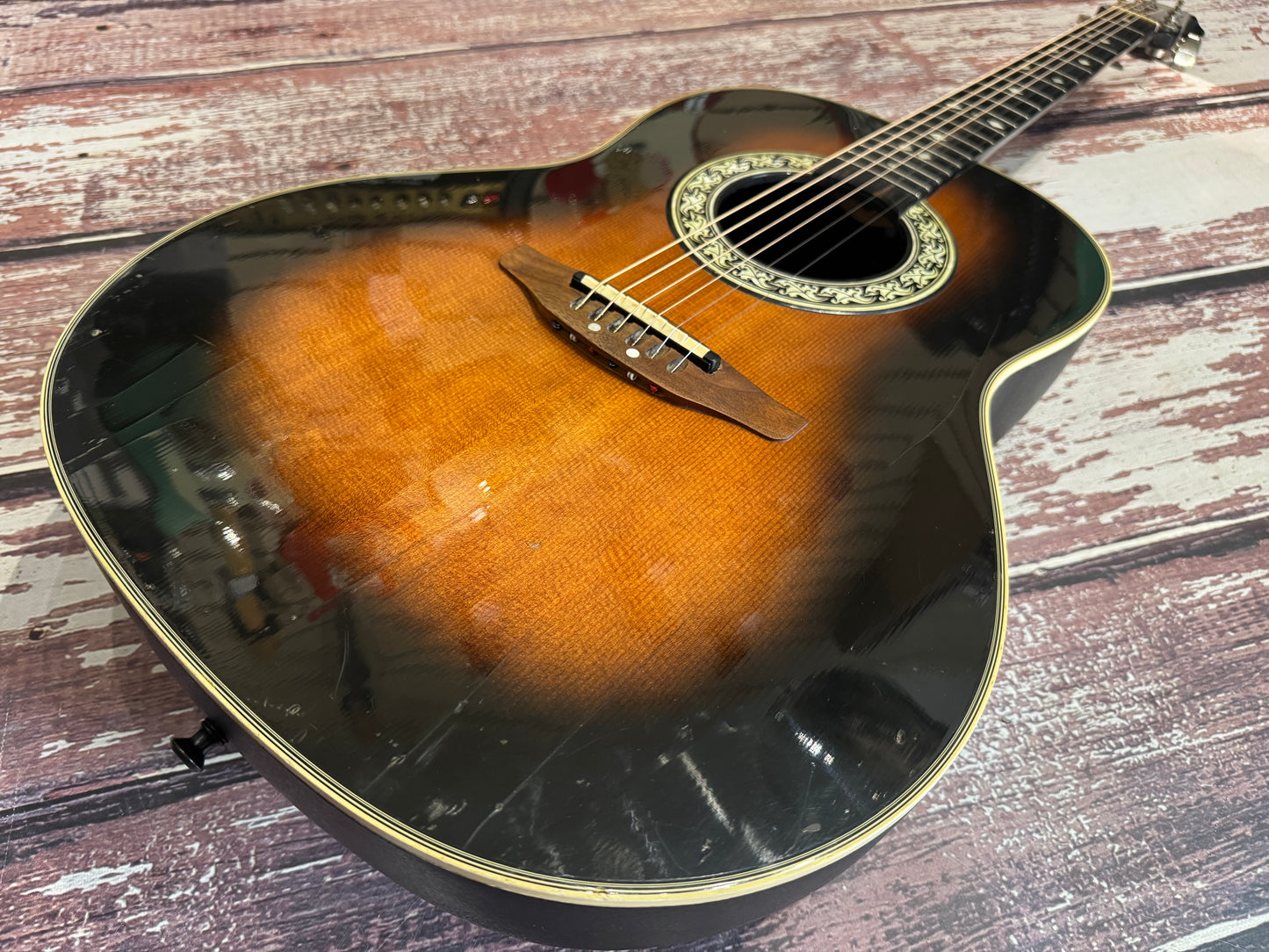 Ovation 1712 USA Custom Balladeer electro with case