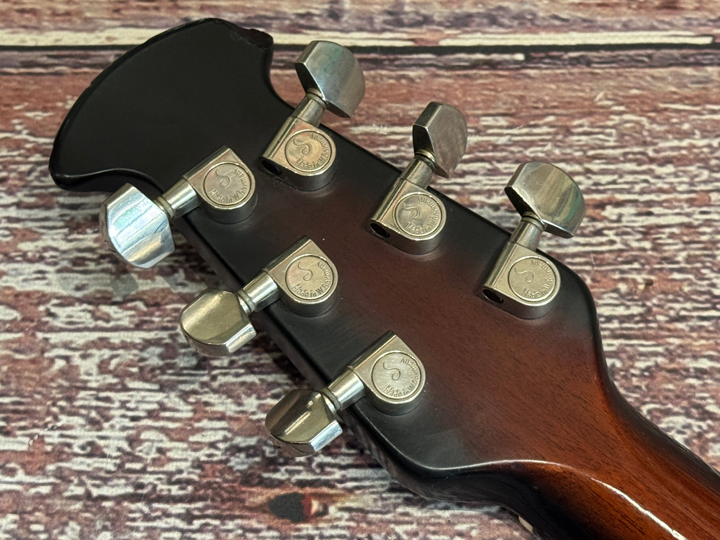 Ovation 1712 USA Custom Balladeer electro with case
