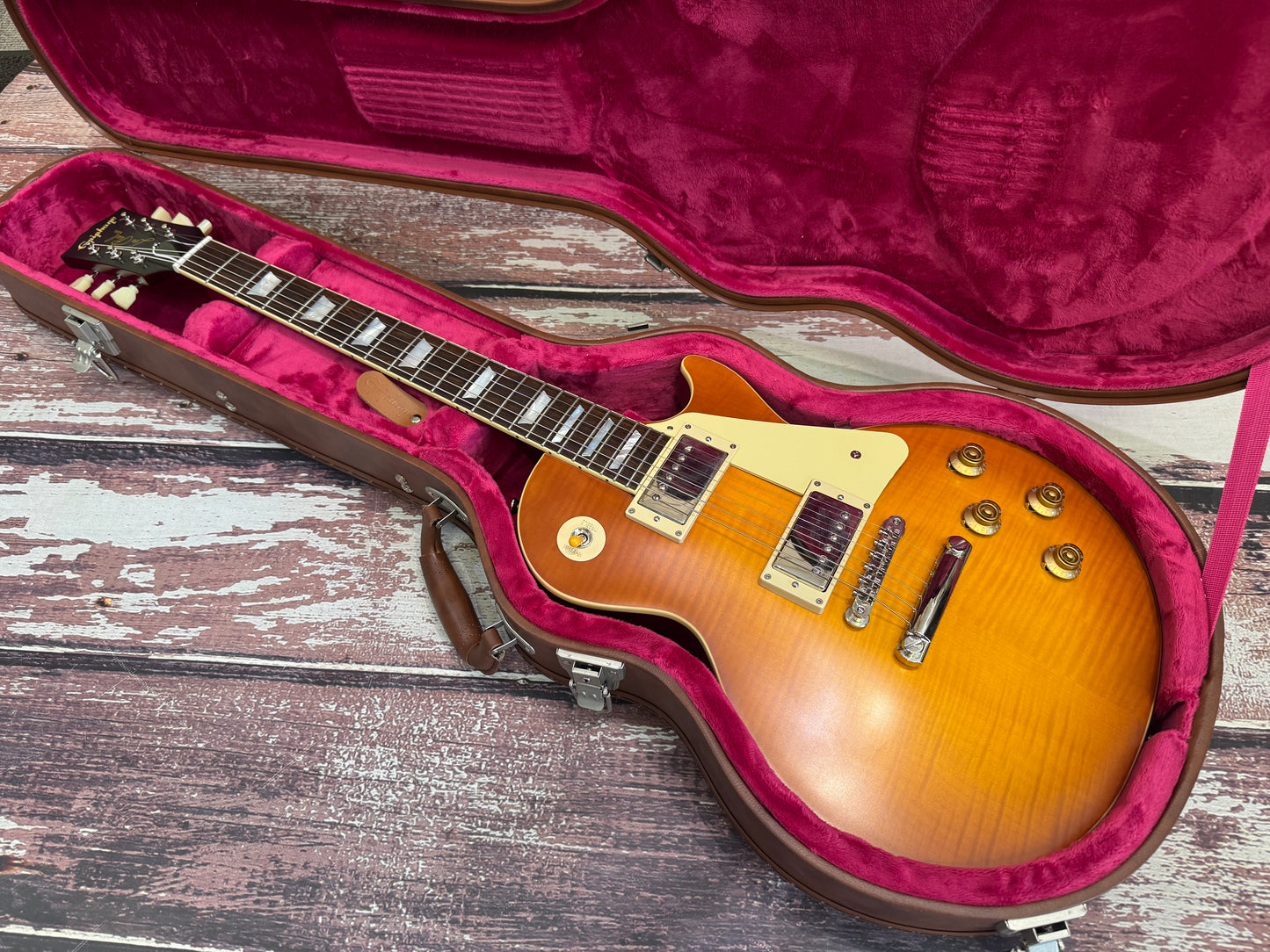 Epiphone Inspired by Gibson Les Paul '59 with case