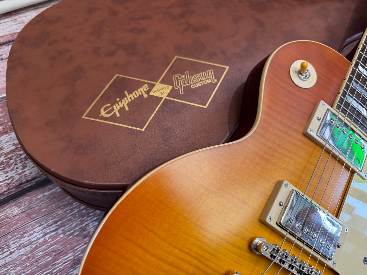 Epiphone Inspired by Gibson Les Paul '59 with case