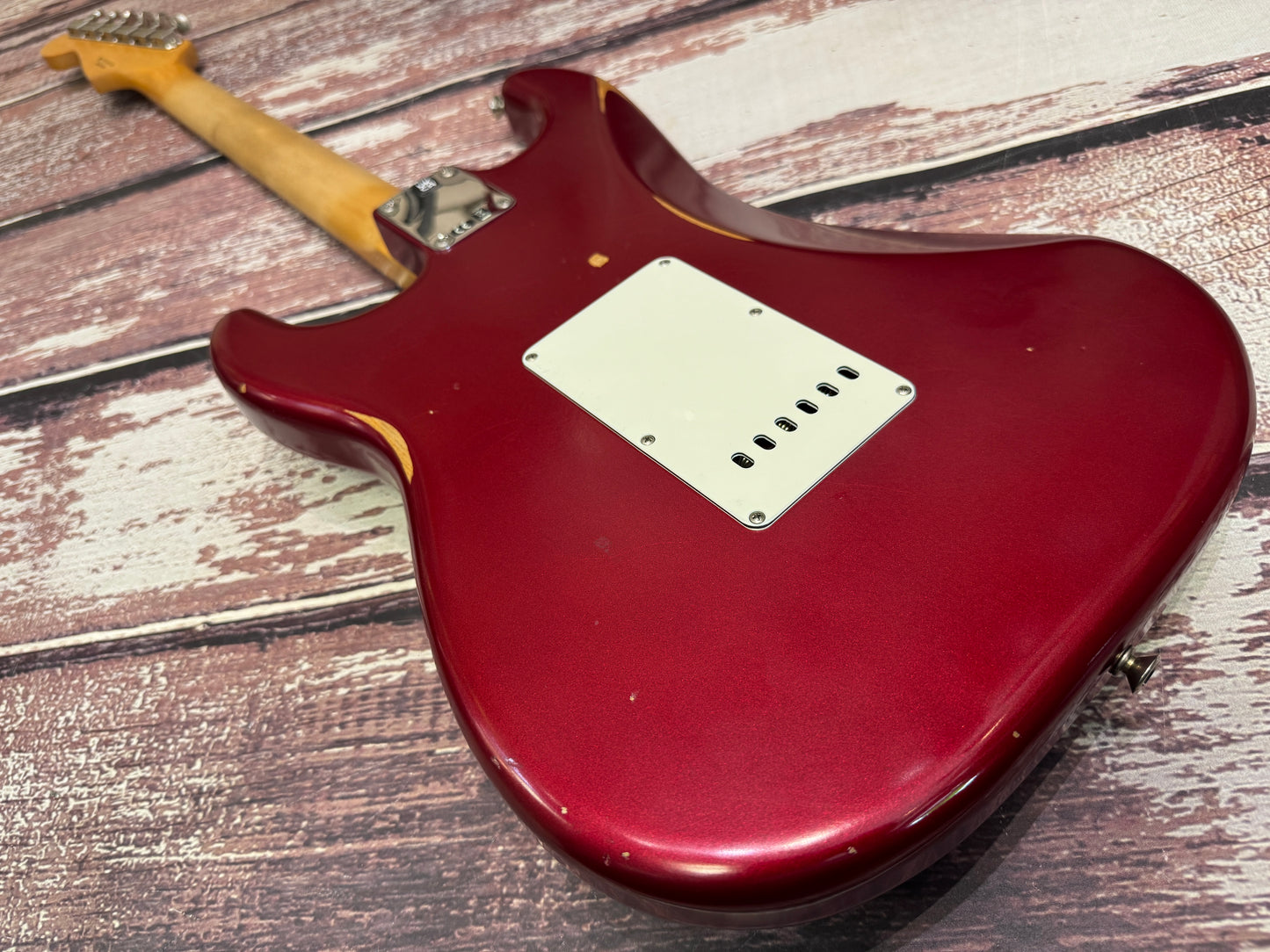 Fender 2022 Road worn FSR Stratocaster - candy apple red