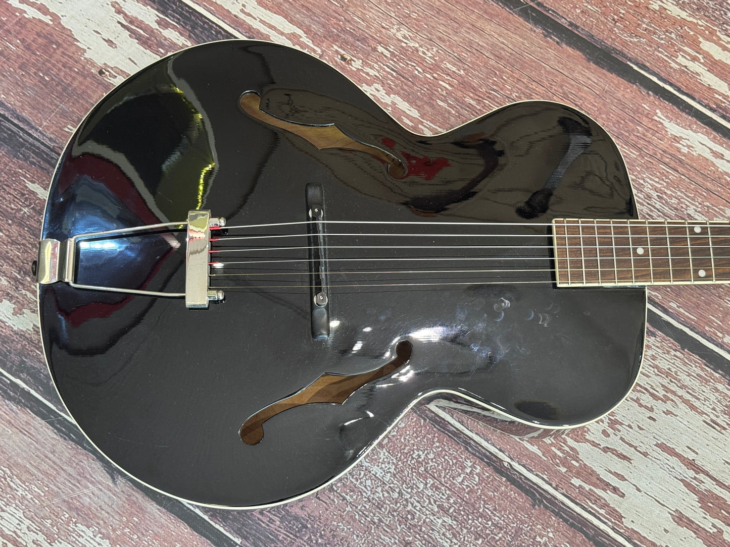 The Loar LH-300 Jazz acoustic