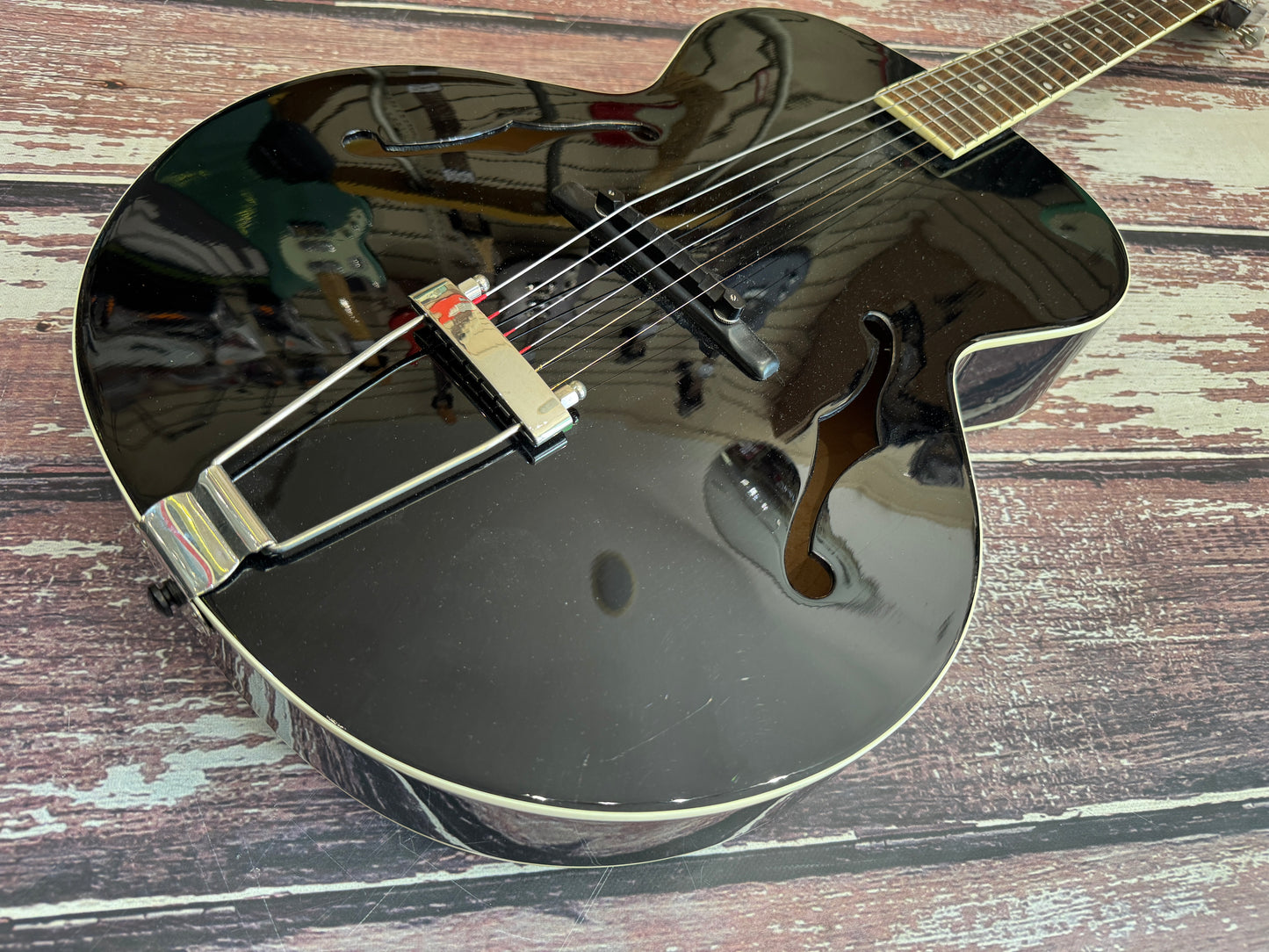 The Loar LH-300 Jazz acoustic