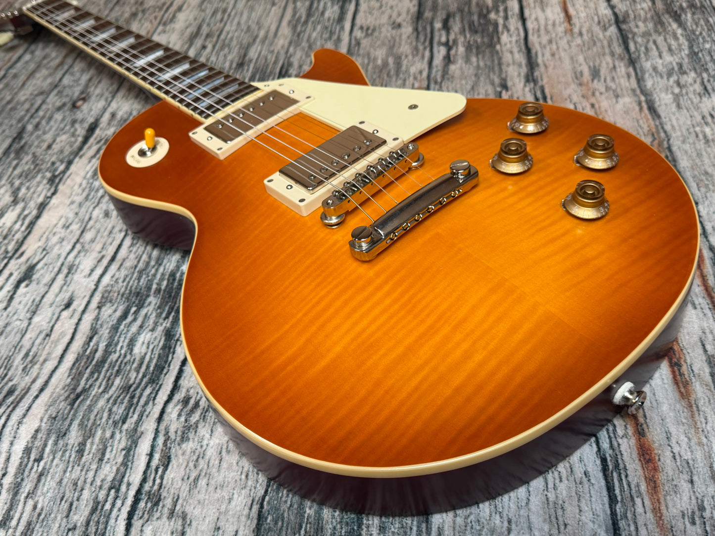 Epiphone Inspired by Gibson 1959 Les Paul, with case - The proper one!