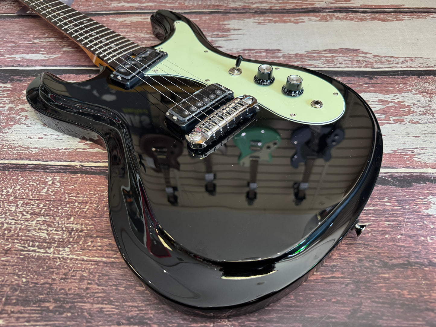 Aria DM206