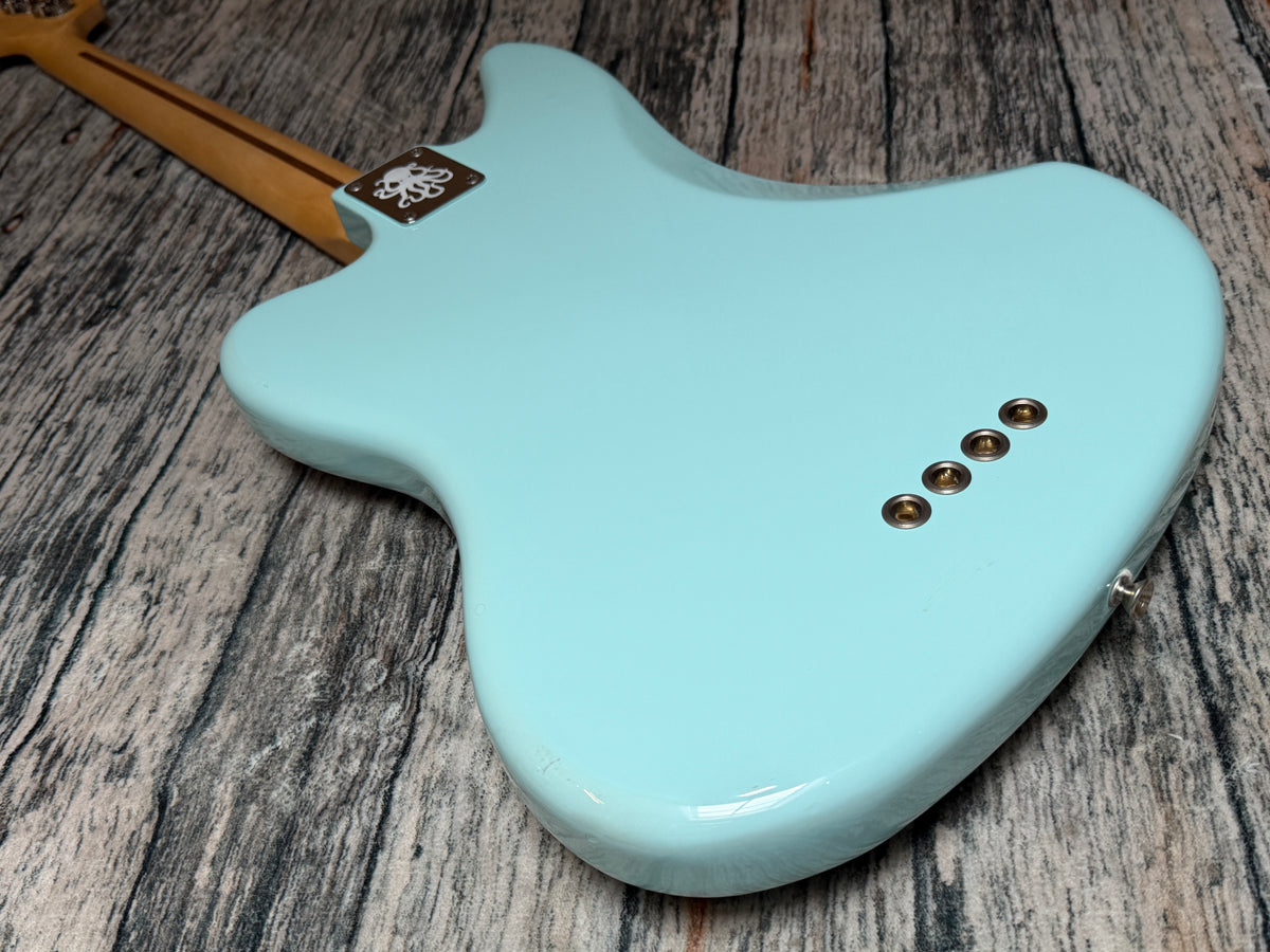 Fender Mark Hoppus Signature, Limited edition Jaguar Bass + Seymour Duncans