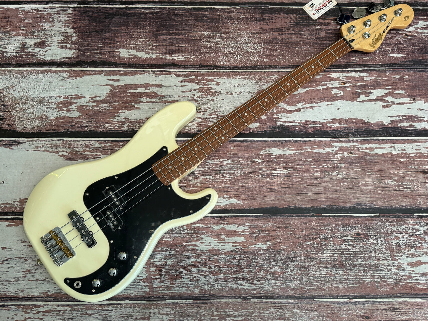 Vintage V42 P-J Bass