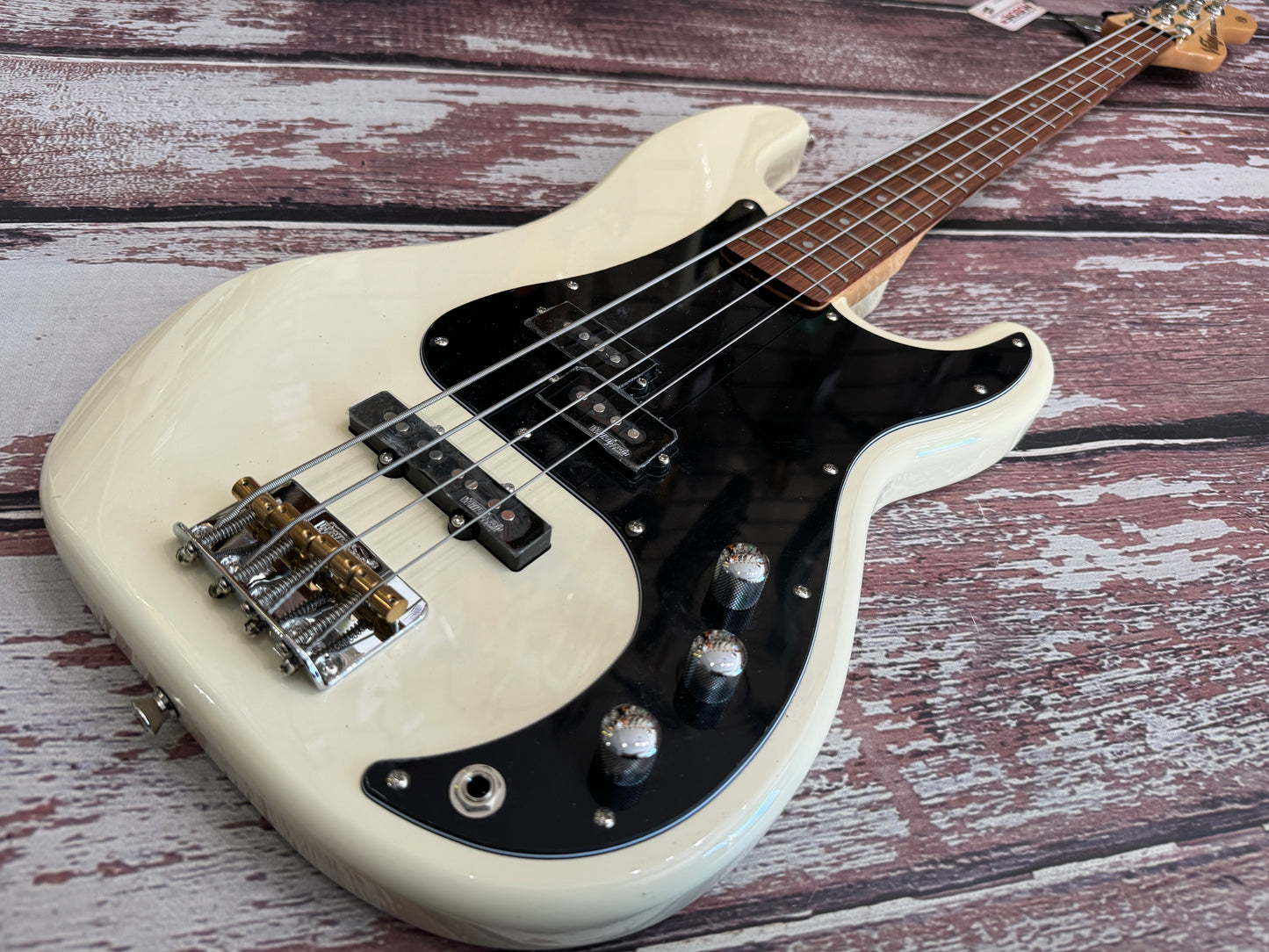 Vintage V42 P-J Bass