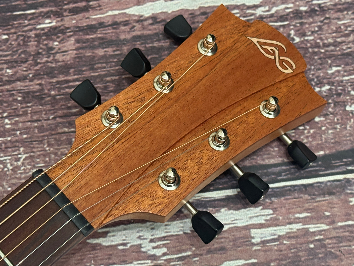 LAG T70-DC Natural - Solid Sitka Spruce top - Cutaway Acoustic