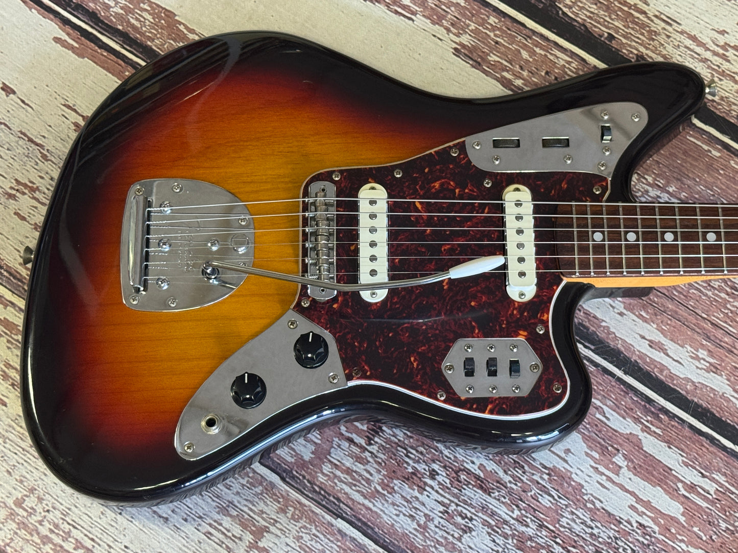 Fender Japan - Jaguar 2000 (66 style)