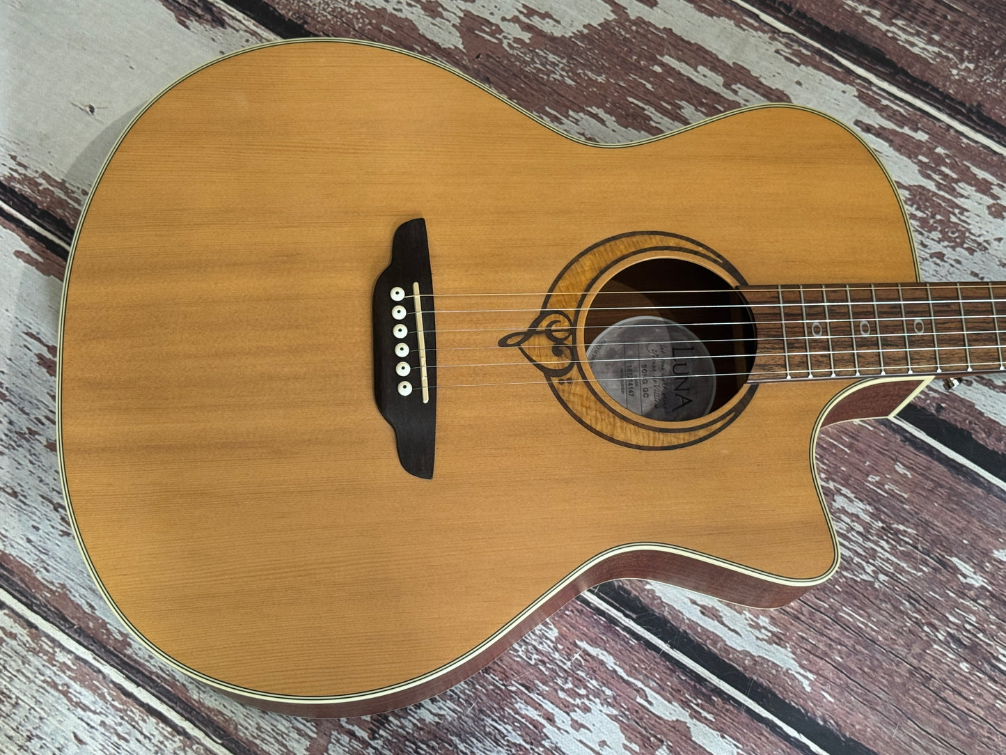 Luna Song Grand Concert electro Hard case