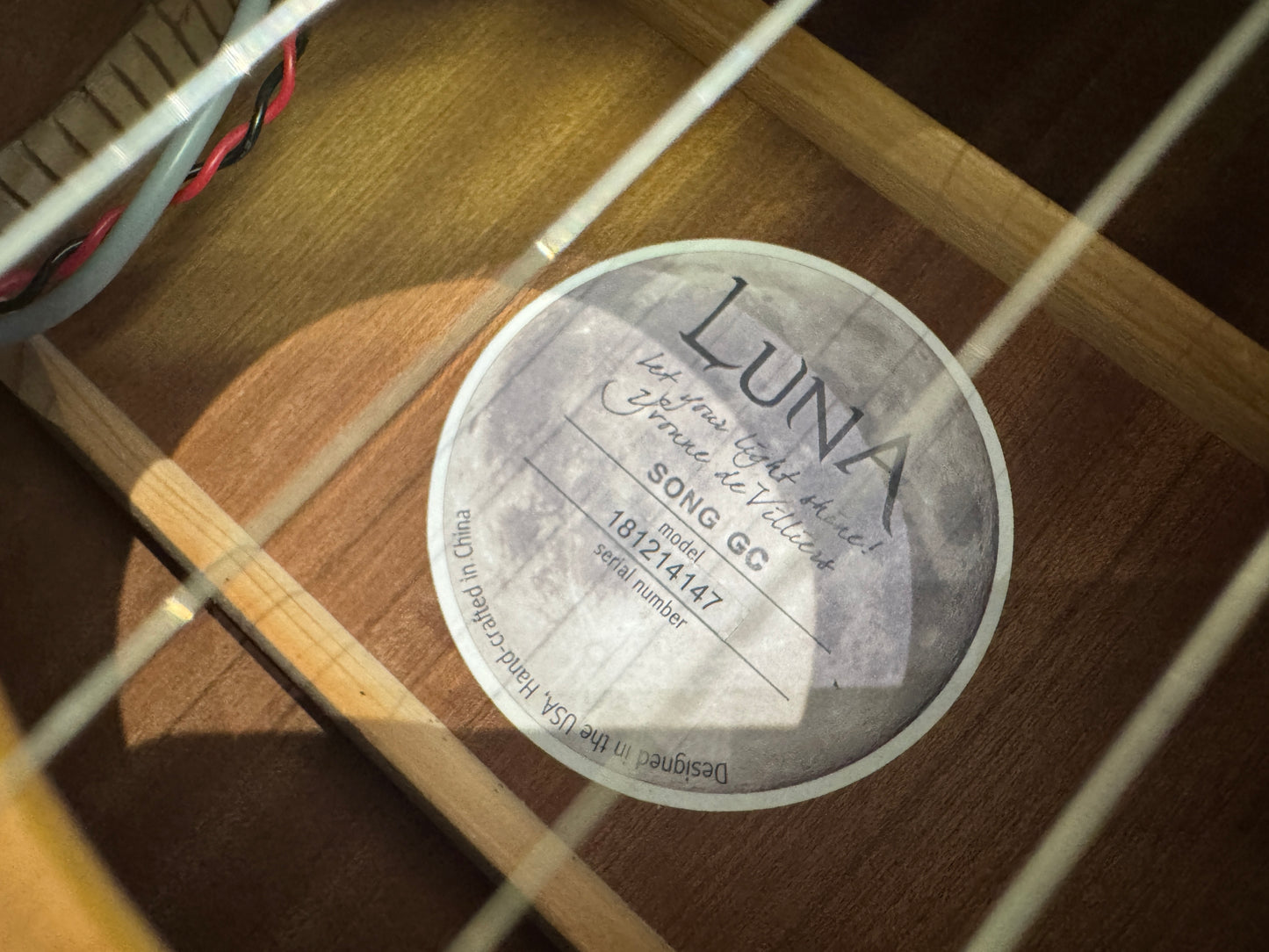 Luna Song Grand Concert electro Hard case