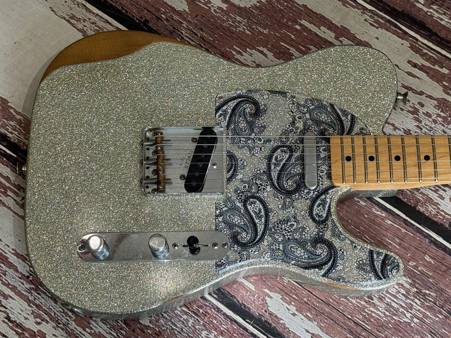 Fender Brad Paisley Roadworn Silver Sparkle Telecaster - Ultra light.