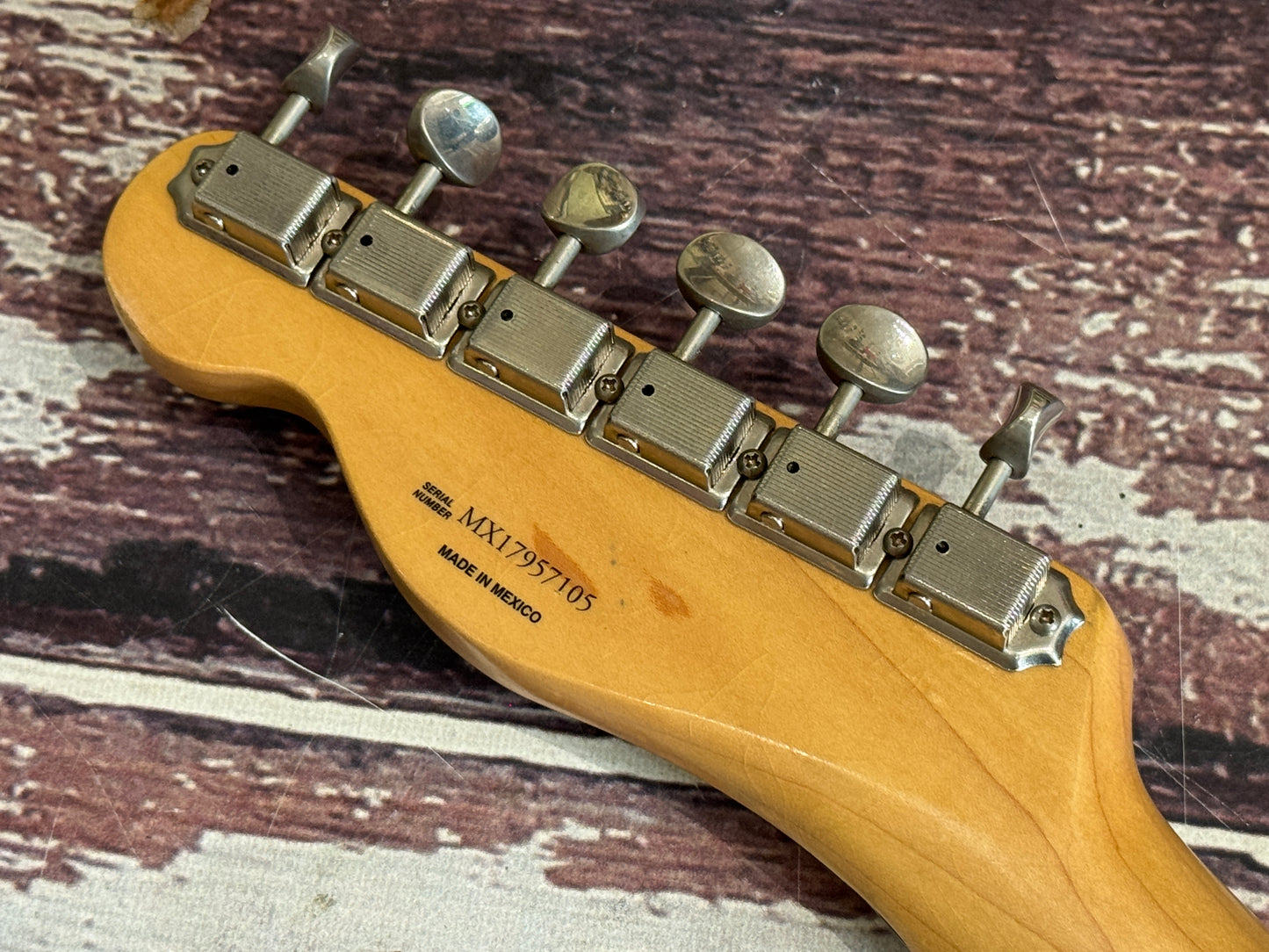 Fender Brad Paisley Roadworn Silver Sparkle Telecaster - Ultra light.