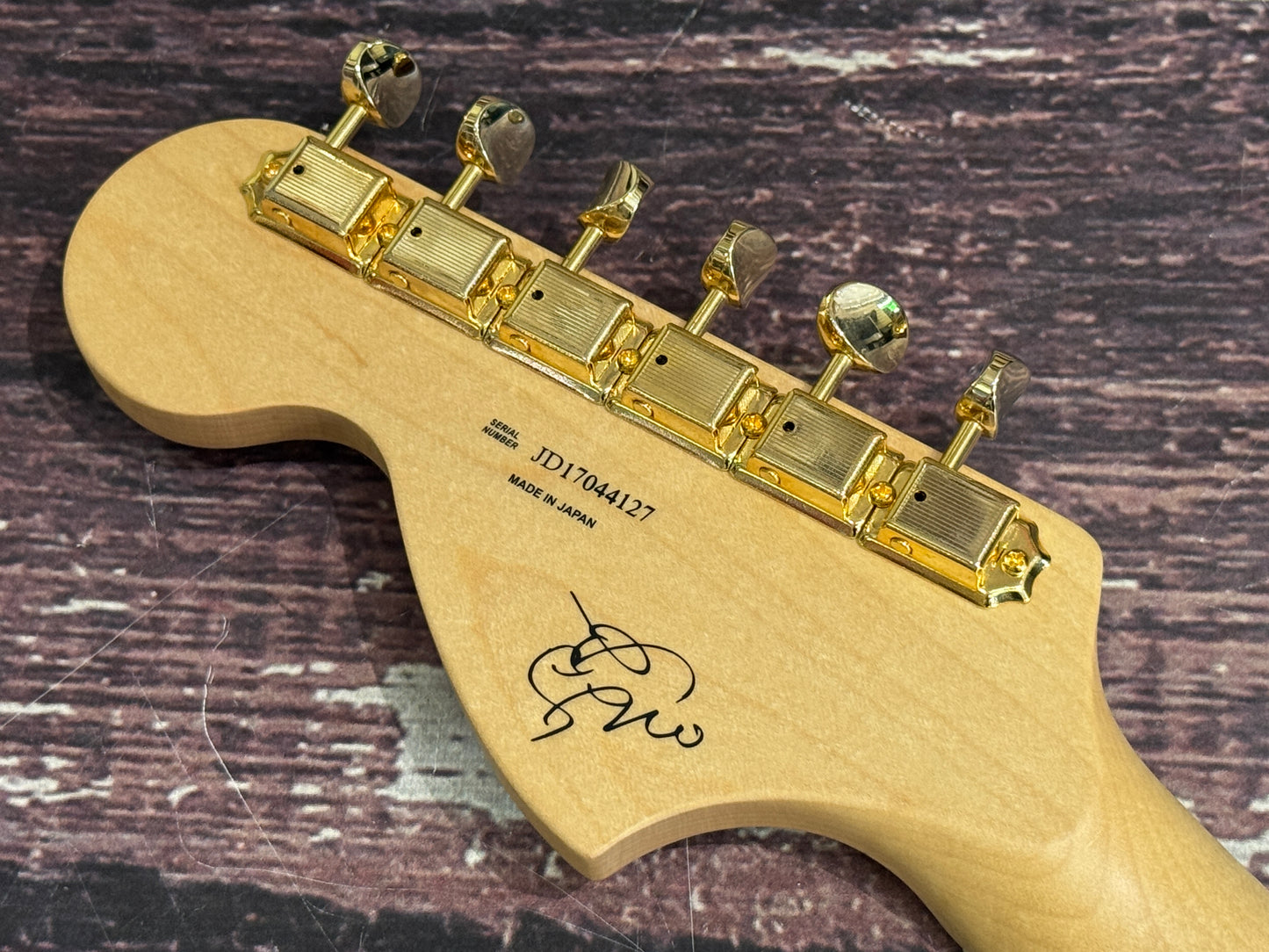 Fender Scandal Mami signature 2017 Stratocaster - Mint & Rare!