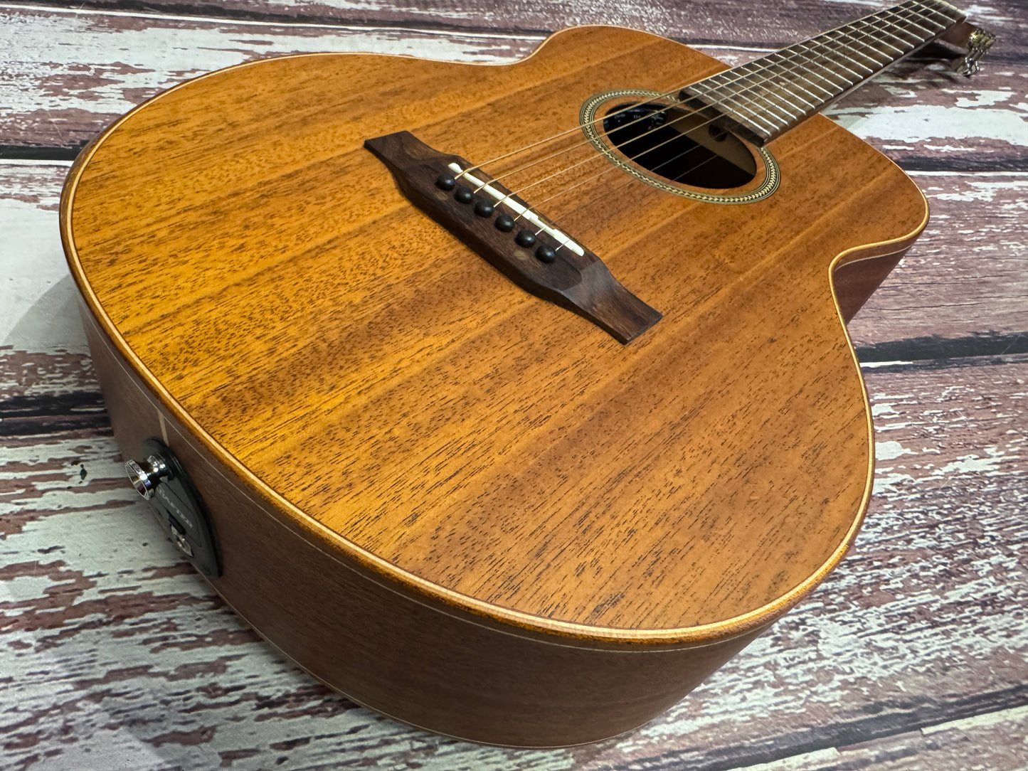 Crafter Mino deluxe travel electro acoustic guitar