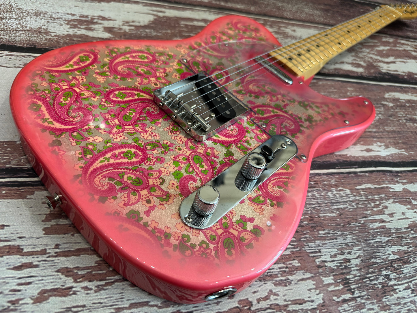 Fender Japan Special run pink paisley Telecaster '68 1999 - 2002