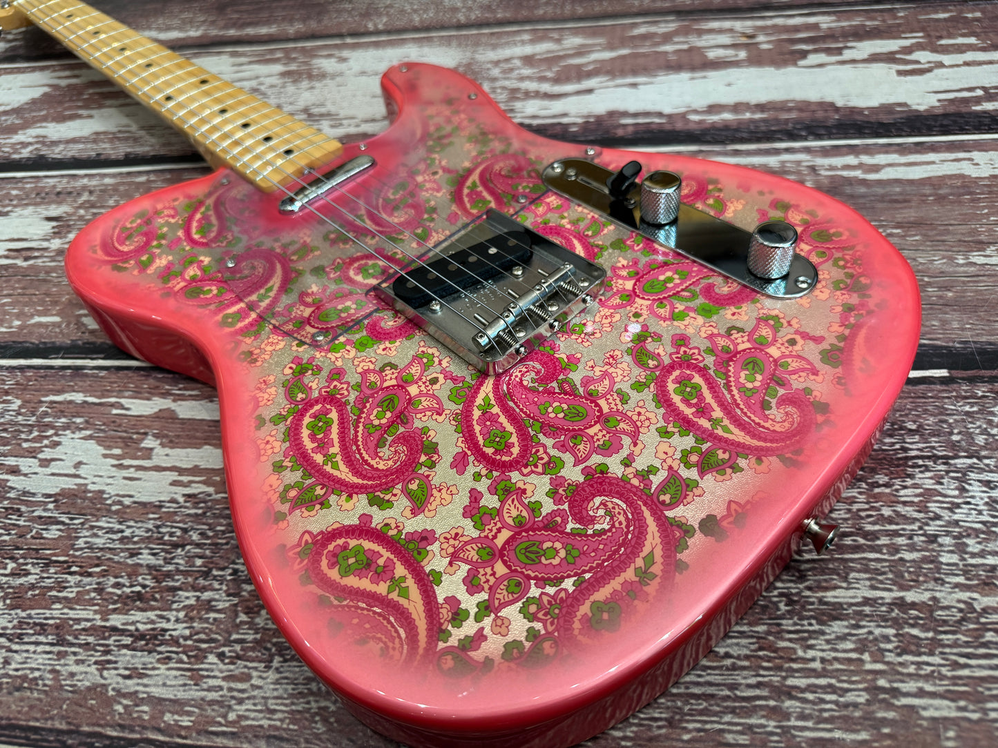 Fender Japan Special run pink paisley Telecaster '68 1999 - 2002
