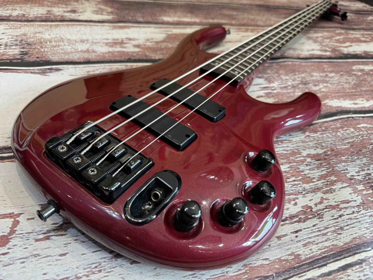 Ibanez Ergodyne 4 EDC400 Active bass
