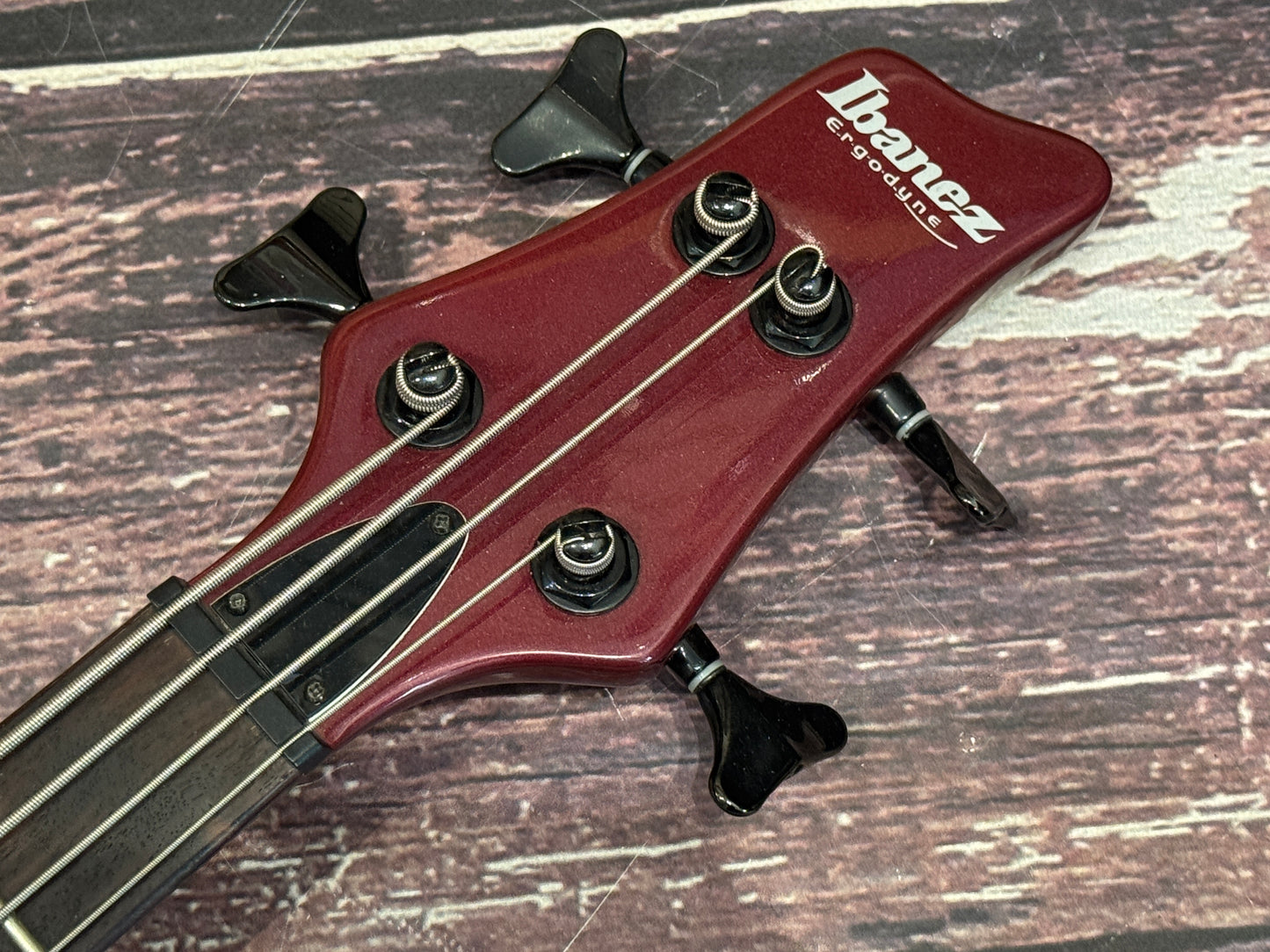 Ibanez Ergodyne 4 EDC400 Active bass