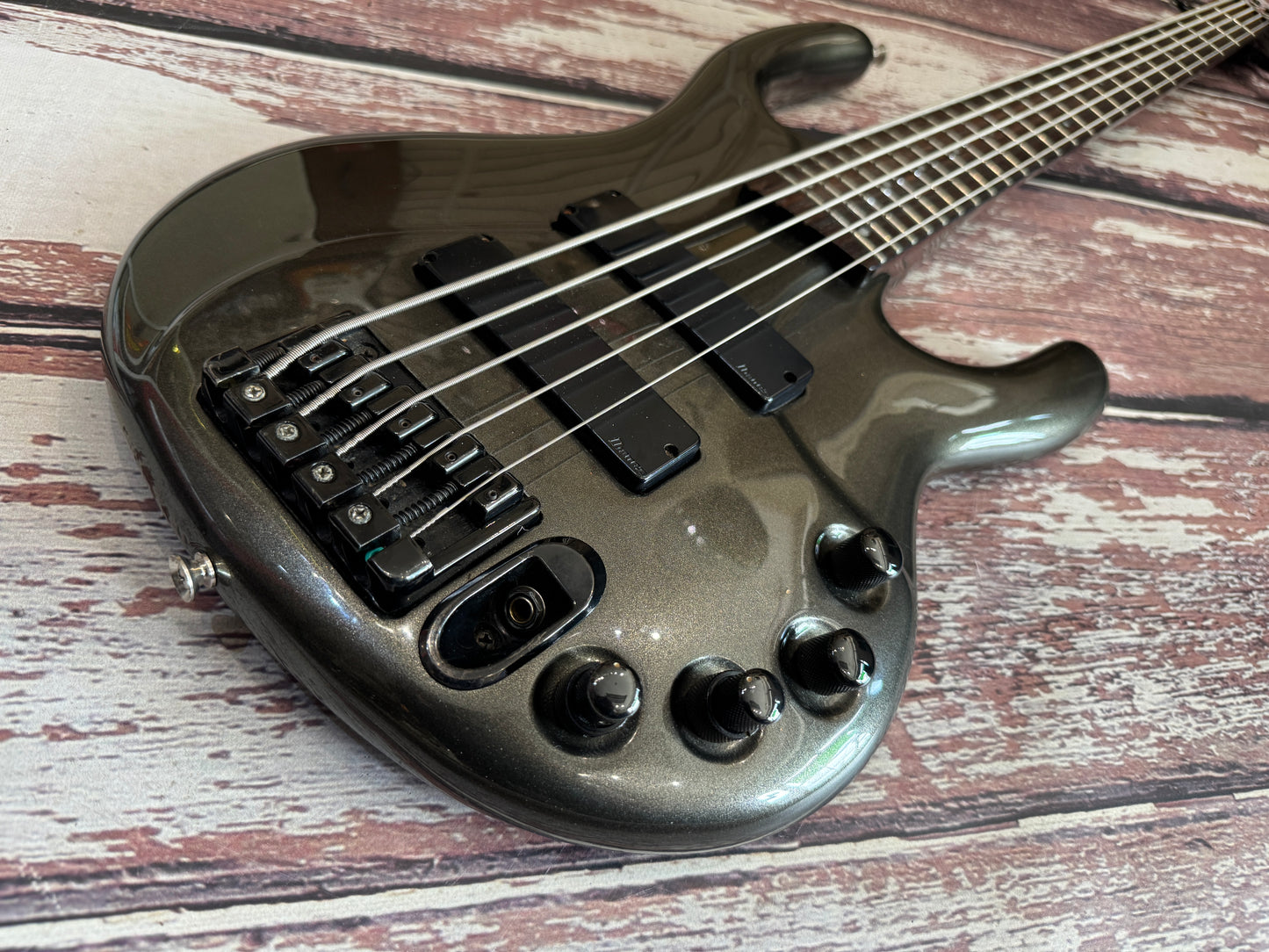 Ibanez Ergodyne EDC705 5 string active bass.