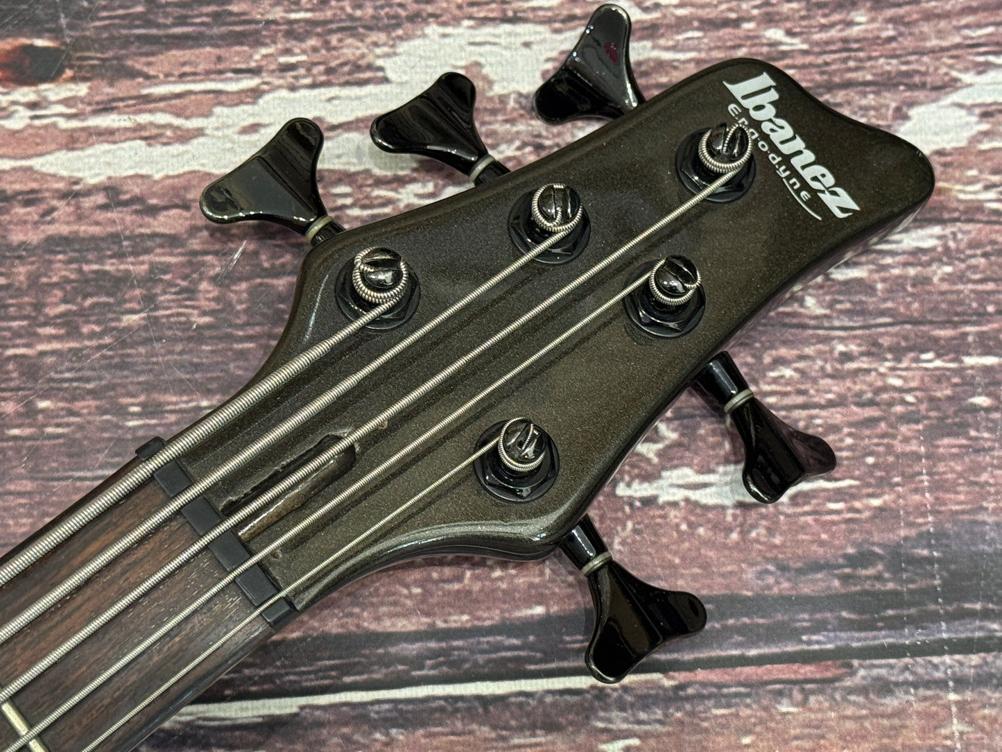 Ibanez Ergodyne EDC705 5 string active bass.