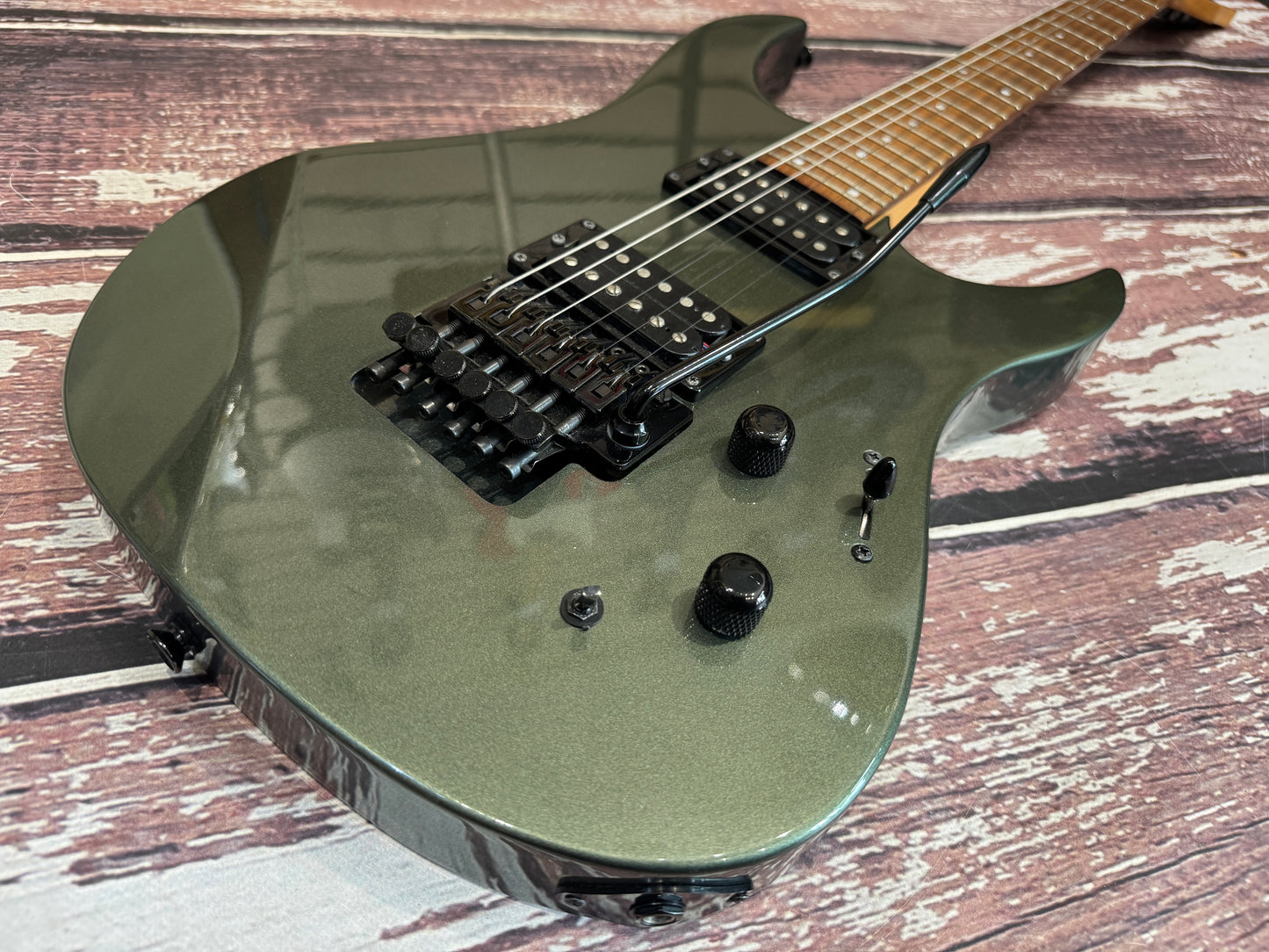 Yamaha RGX420S Double locking tremolo