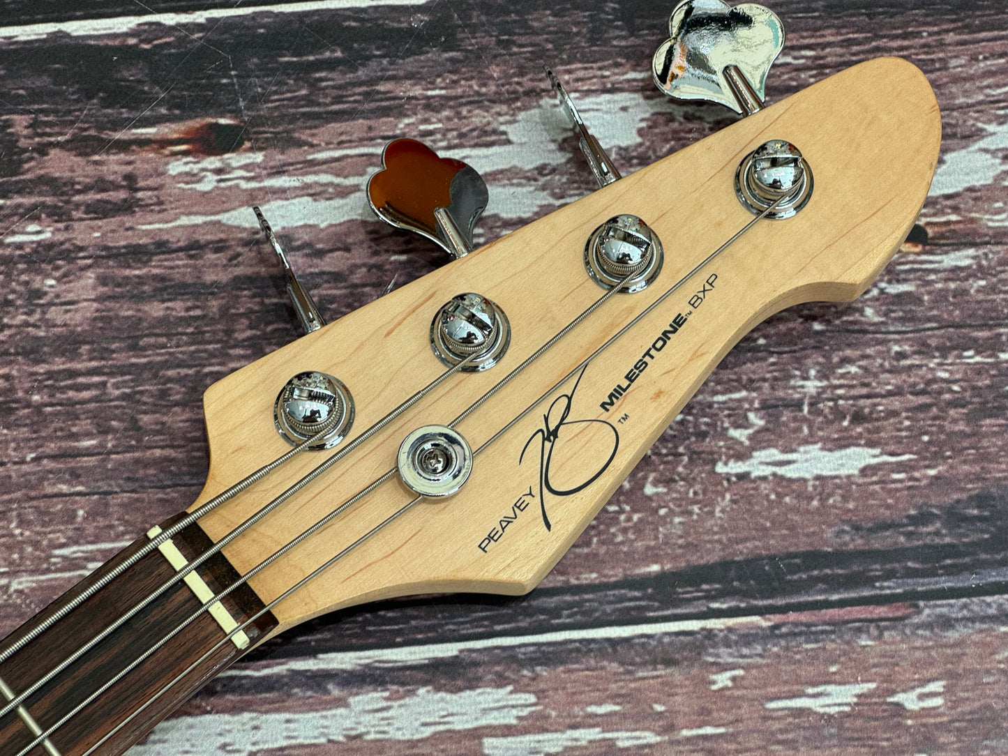 Peavey Milestone Bass