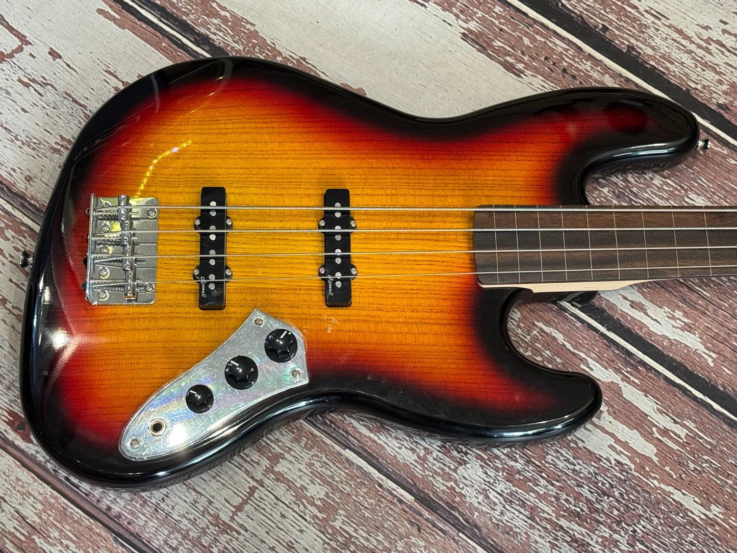 Harley Benton Fretless J-Bass