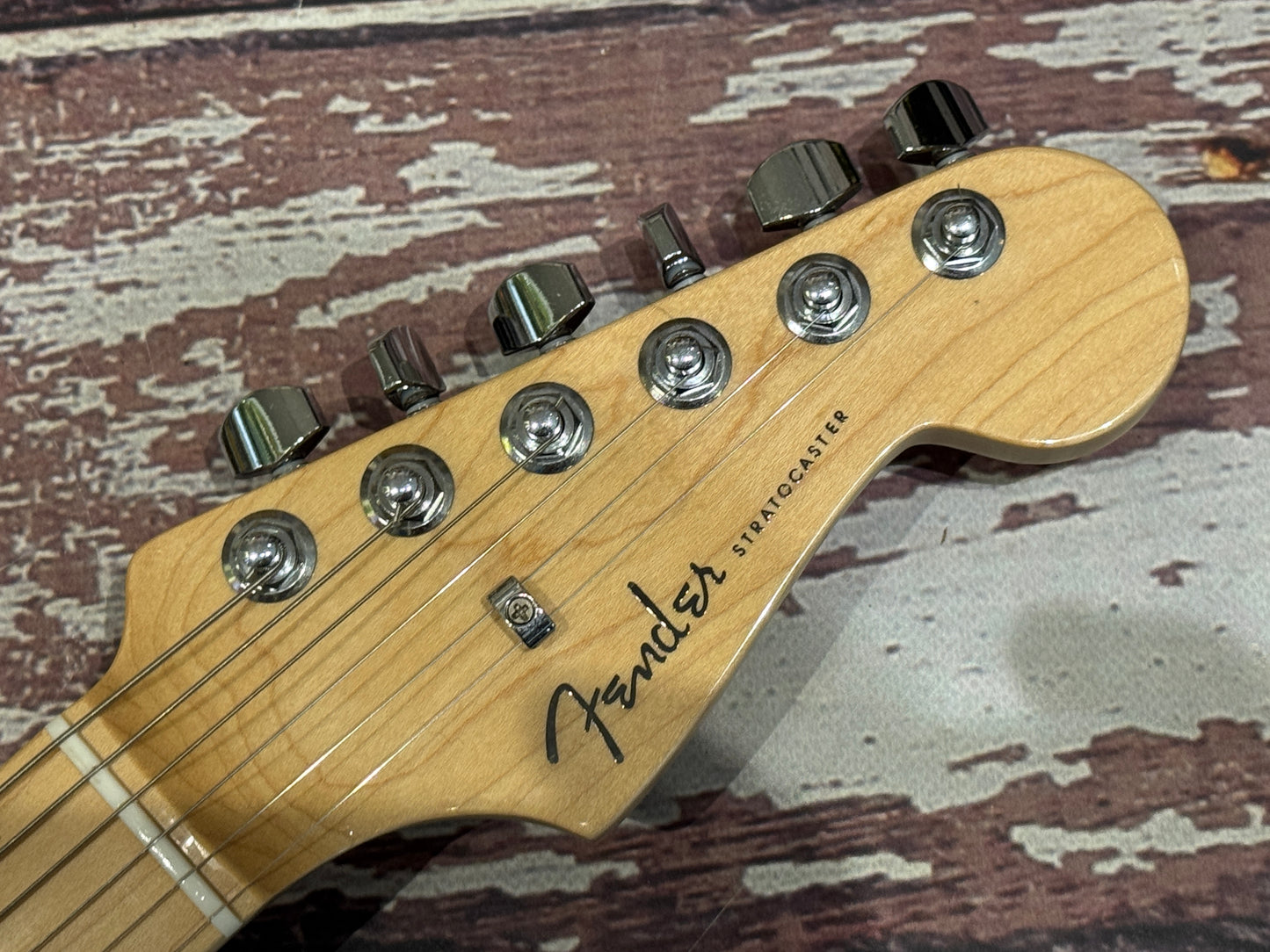 Fender USA Elite Stratocaster HSS with Case and candy