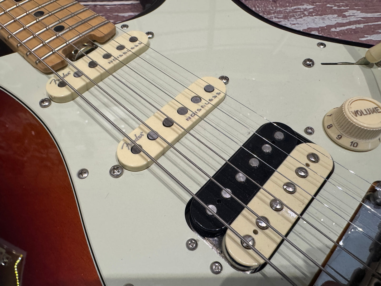 Fender USA Elite Stratocaster HSS with Case and candy
