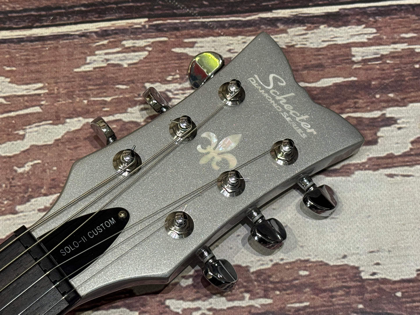 Schecter Diamond Series Solo II Custom with Schecter case - Custom finish